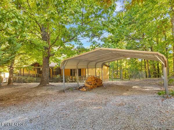 5 Acres of Residential Land with Home for Sale in Maryville, Tennessee