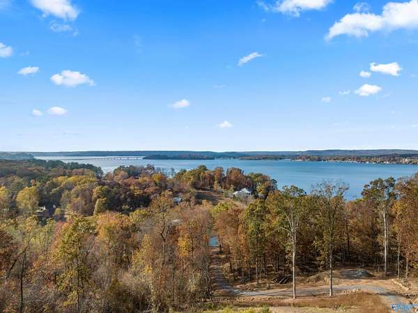 6.48 Acres of Residential Land for Sale in Guntersville, Alabama