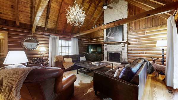 2 Acres of Residential Land with Home for Sale in Thompson's Station, Tennessee