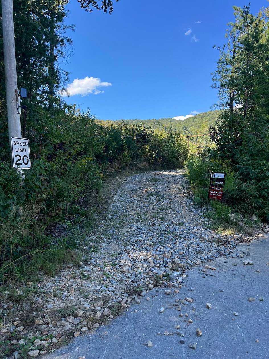 22 Acres of Land for Sale in Dalton, Georgia