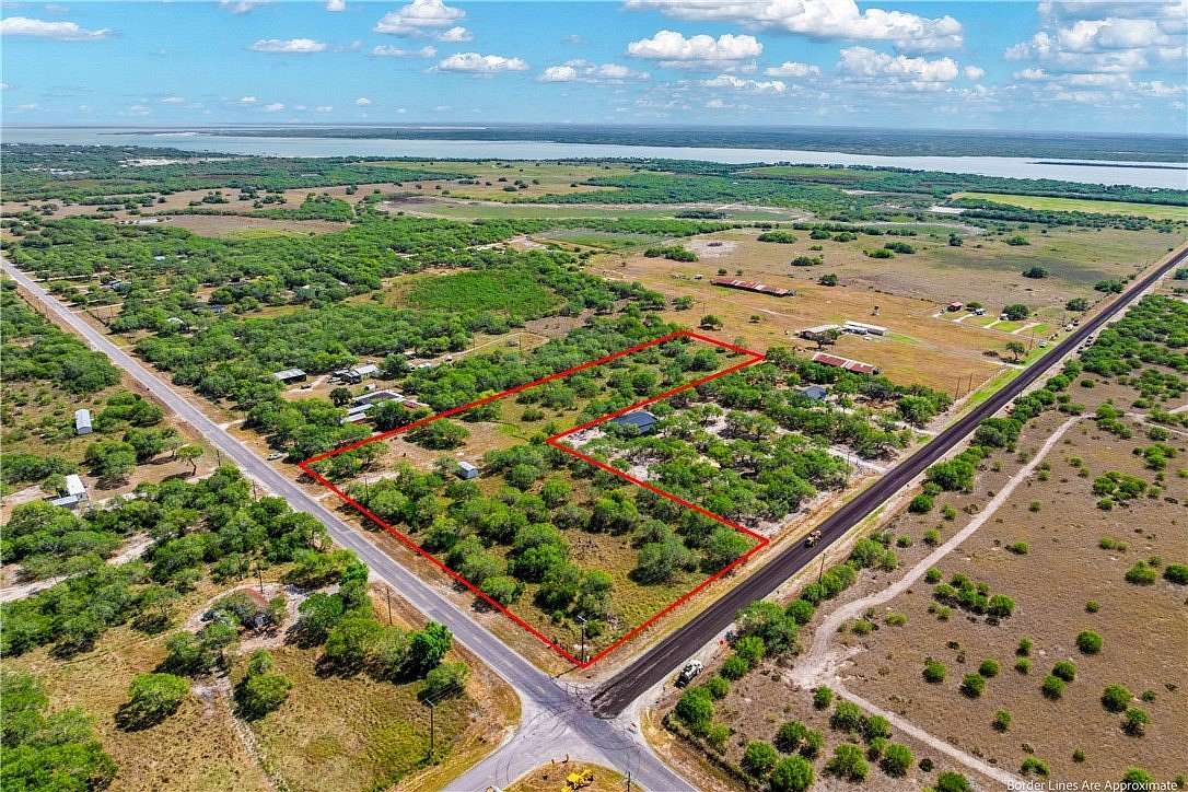 5 Acres of Residential Land for Sale in Riviera, Texas