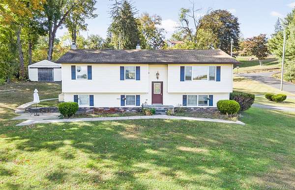 2.1 Acres of Residential Land with Home for Sale in Marlboro, New York