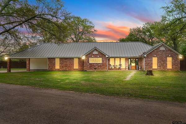 3.7 Acres of Residential Land with Home for Sale in Van, Texas