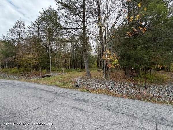 6.58 Acres of Residential Land for Sale in Union Dale, Pennsylvania