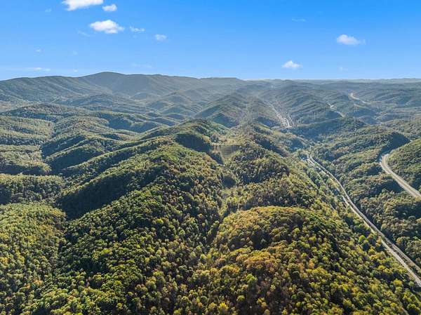 976 Acres of Recreational Land for Sale in Princeton, West Virginia