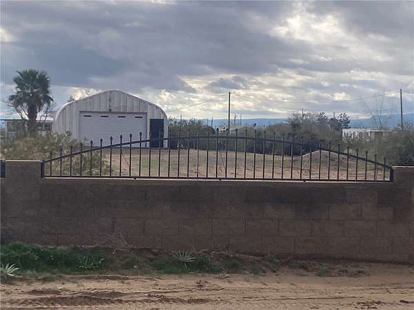 1 Acre of Land for Sale in Golden Valley, Arizona