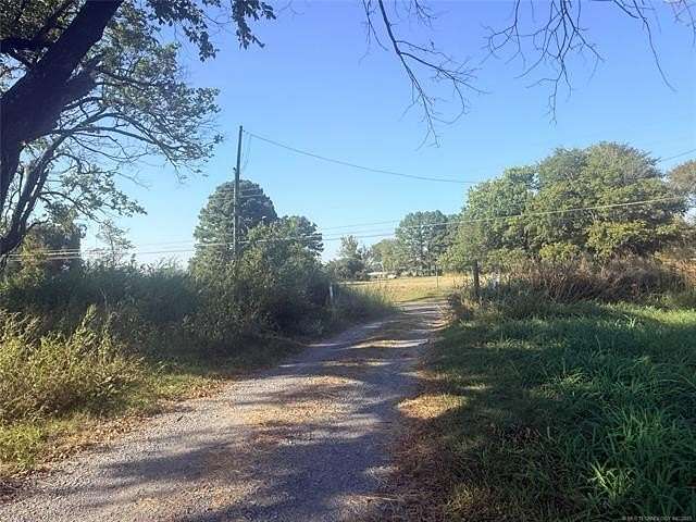8 Acres of Residential Land for Sale in Muskogee, Oklahoma