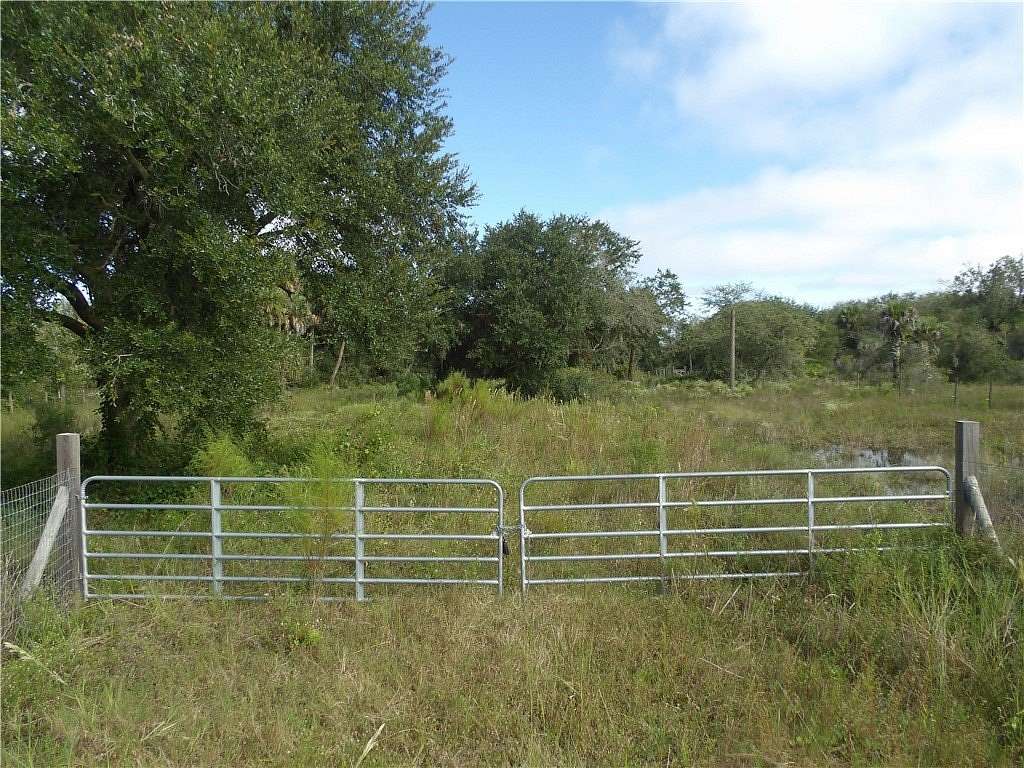 1.5 Acres of Residential Land for Sale in Okeechobee, Florida