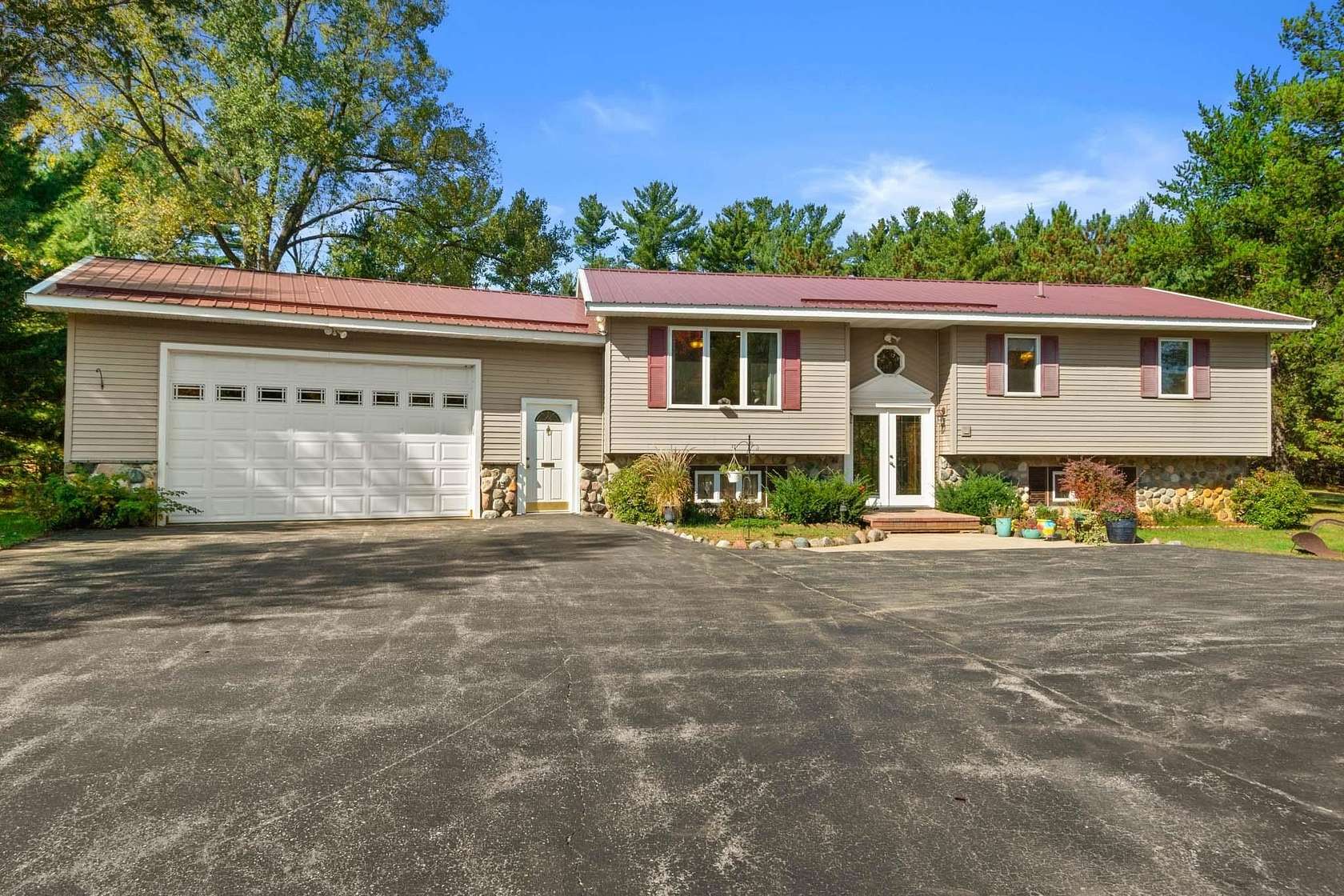 8 Acres of Residential Land with Home for Sale in Hancock, Wisconsin