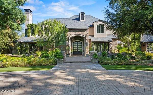 2 Acres of Residential Land with Home for Sale in Phoenix, Arizona