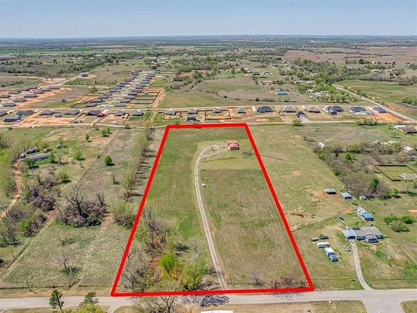 7.88 Acres of Residential Land with Home for Sale in Tuttle, Oklahoma