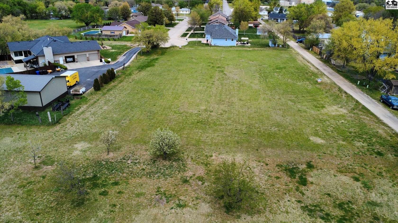 1 Acre of Residential Land for Sale in McPherson, Kansas
