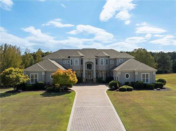 4 Acres of Residential Land with Home for Sale in Fayetteville, Georgia