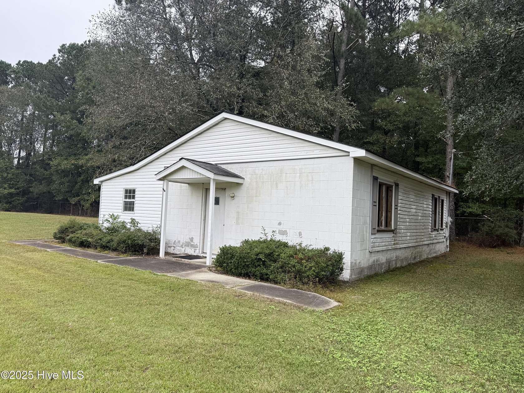 2.63 Acres of Improved Mixed-Use Land for Sale in Kinston, North Carolina