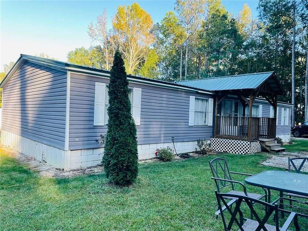 2.23 Acres of Residential Land with Home for Sale in Colbert, Georgia