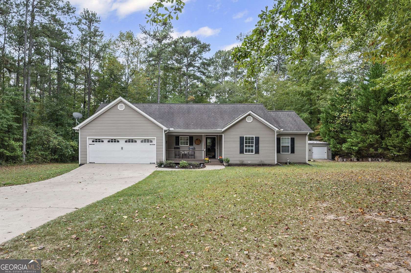 2.19 Acres of Residential Land with Home for Sale in Grantville, Georgia