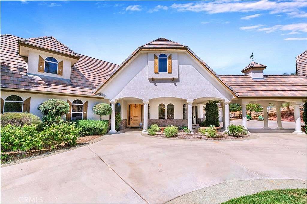 4.36 Acres of Residential Land with Home for Sale in Temecula, California