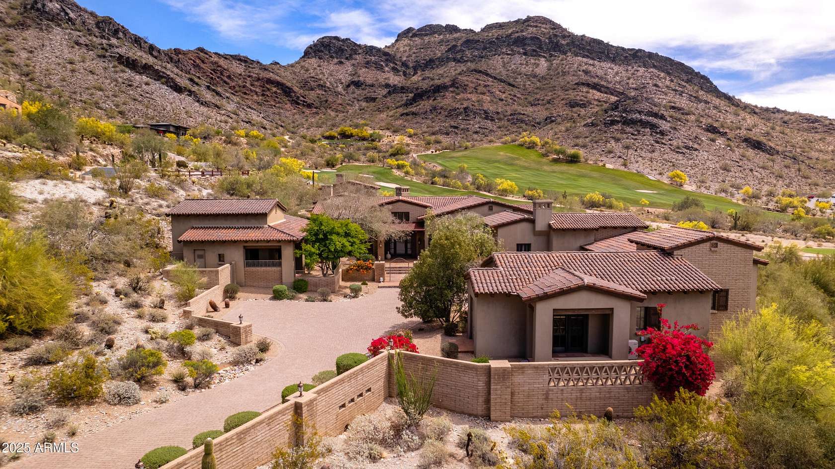 2.3 Acres of Residential Land with Home for Sale in Scottsdale, Arizona