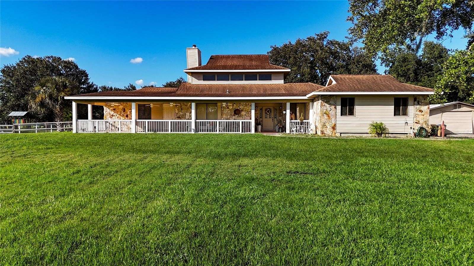 2.38 Acres of Residential Land with Home for Sale in Kissimmee, Florida