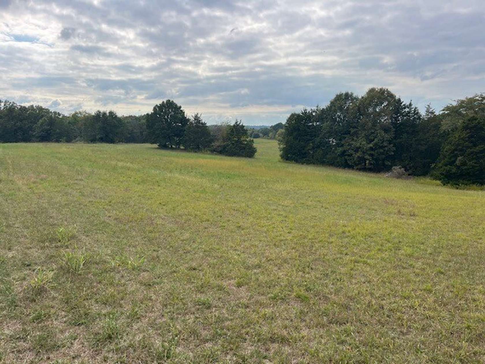 88 Acres of Improved Recreational Land for Sale in Linn, Missouri
