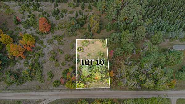 0.34 Acres of Land for Sale in Cheboygan, Michigan