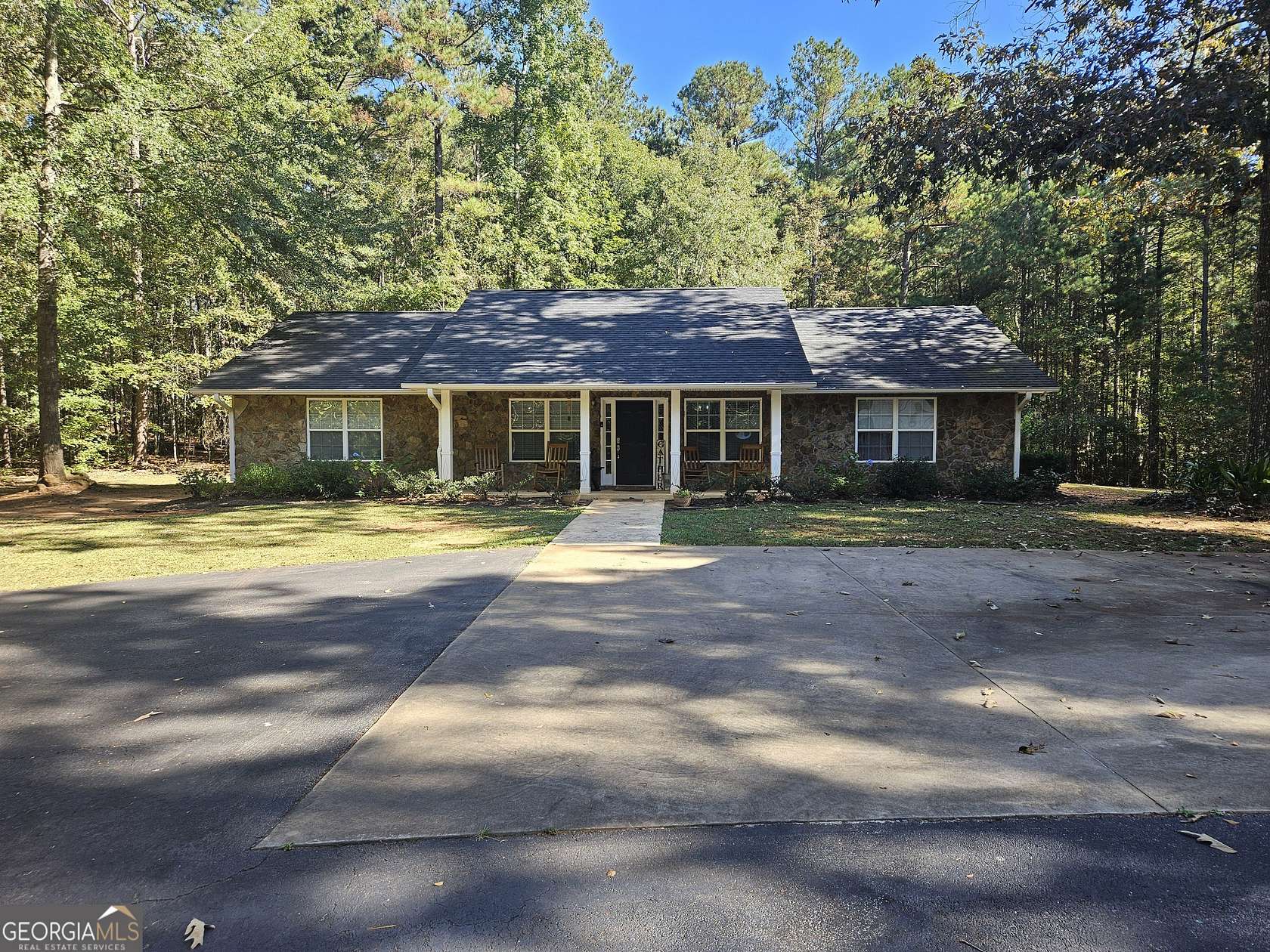 5 Acres of Residential Land with Home for Sale in Jackson, Georgia