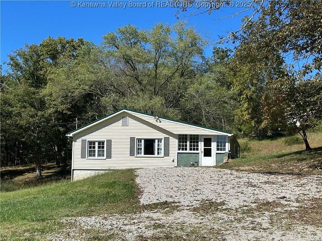 3 Acres of Residential Land with Home for Sale in St. Albans, West Virginia