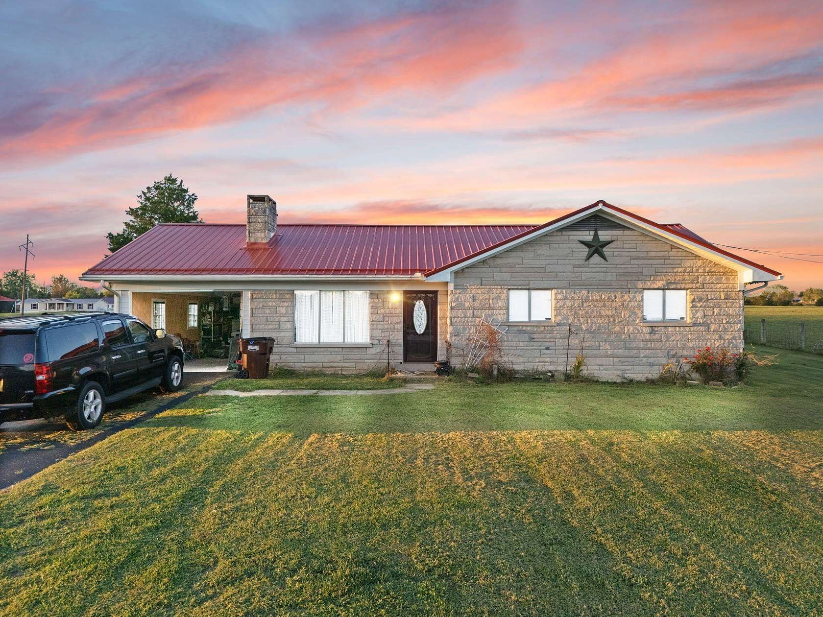 1.75 Acres of Residential Land with Home for Sale in Richmond, Kentucky