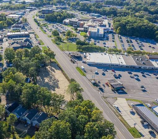 1.24 Acres of Mixed-Use Land for Sale in Dickson, Tennessee