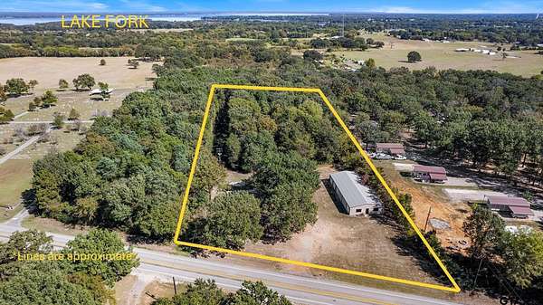 3.5 Acres of Residential Land with Home for Sale in Alba, Texas