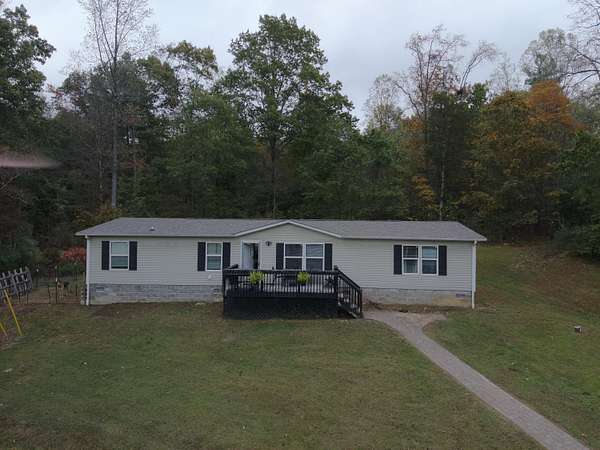 13.3 Acres of Land with Home for Sale in Eagle Rock, Virginia