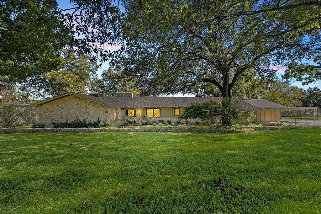 6.41 Acres of Residential Land with Home for Sale in McGregor, Texas