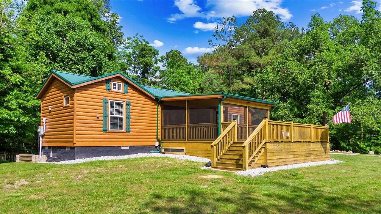 2 Acres of Land with Home for Sale in Park City, Kentucky