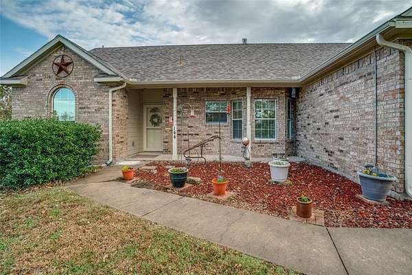 2.13 Acres of Residential Land with Home for Sale in Howe, Texas