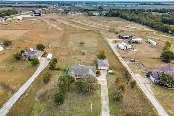 2.13 Acres of Residential Land with Home for Sale in Howe, Texas