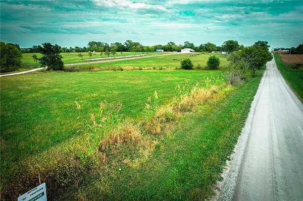 6.74 Acres of Residential Land for Sale in Lathrop, Missouri