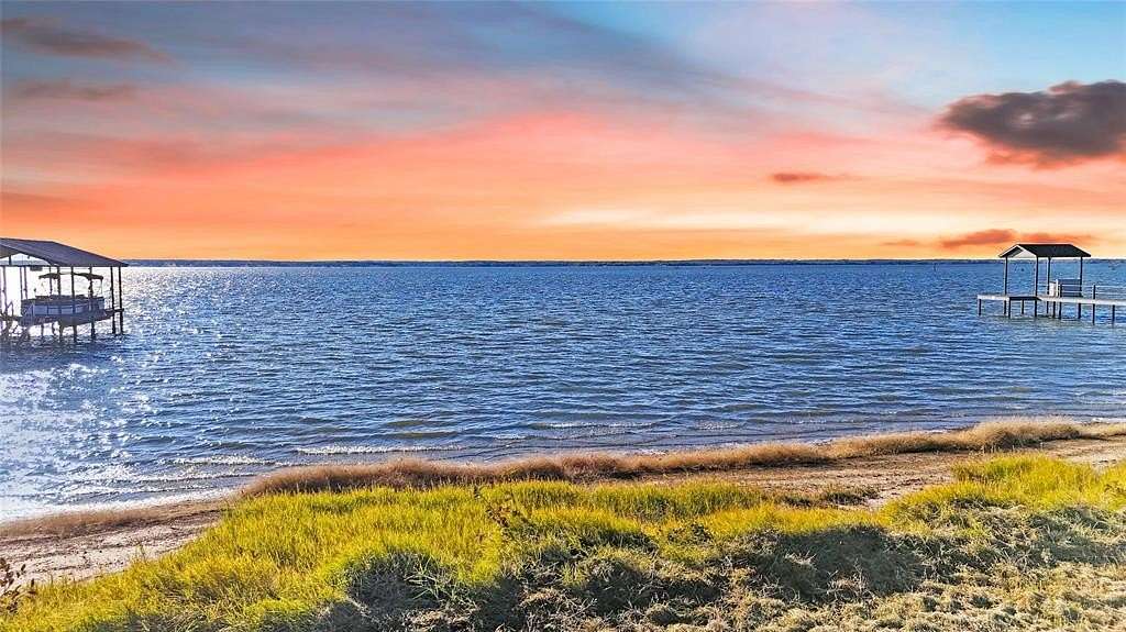 3.84 Acres of Residential Land for Sale in Corsicana, Texas