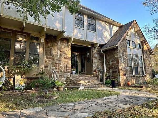 2.4 Acres of Residential Land with Home for Sale in Muskogee, Oklahoma