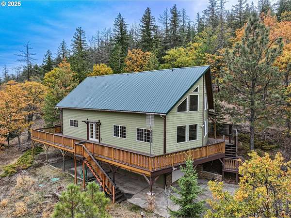 3 Acres of Residential Land with Home for Sale in Goldendale, Washington