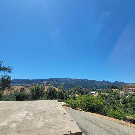 5 Acres of Residential Land for Sale in Calistoga, California
