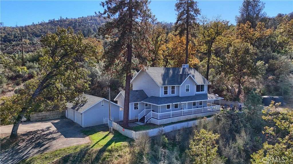 5.5 Acres of Residential Land with Home for Sale in Midpines, California