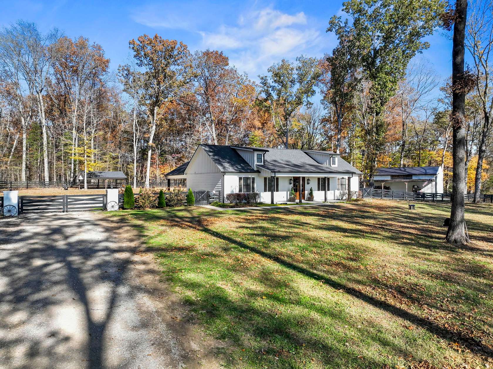 2.5 Acres of Residential Land with Home for Sale in Chapel Hill, Tennessee