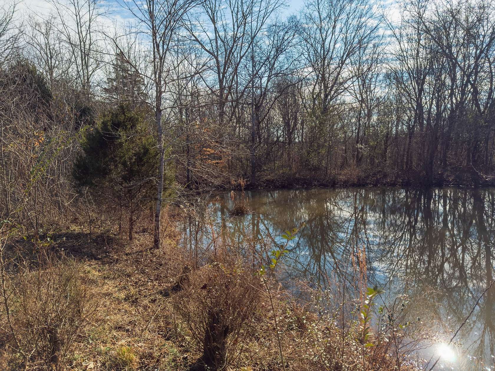 5.12 Acres of Residential Land for Sale in Charlotte, Tennessee