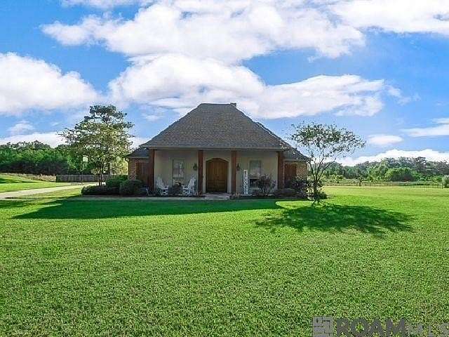 6.64 Acres of Residential Land with Home for Sale in Ethel, Louisiana