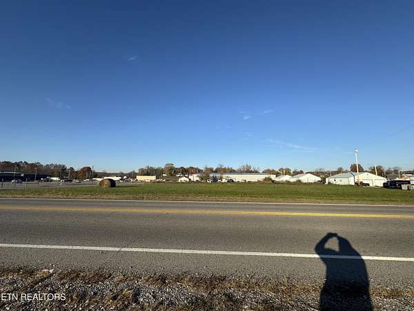 1.3 Acres of Mixed-Use Land for Sale in Oneida, Tennessee