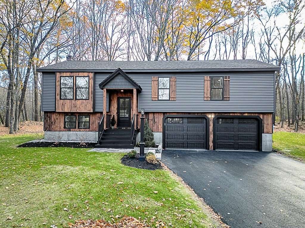 2.4 Acres of Residential Land with Home for Sale in Pepperell, Massachusetts