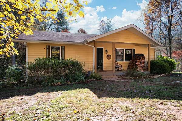 4.8 Acres of Residential Land with Home for Sale in Epworth, Georgia