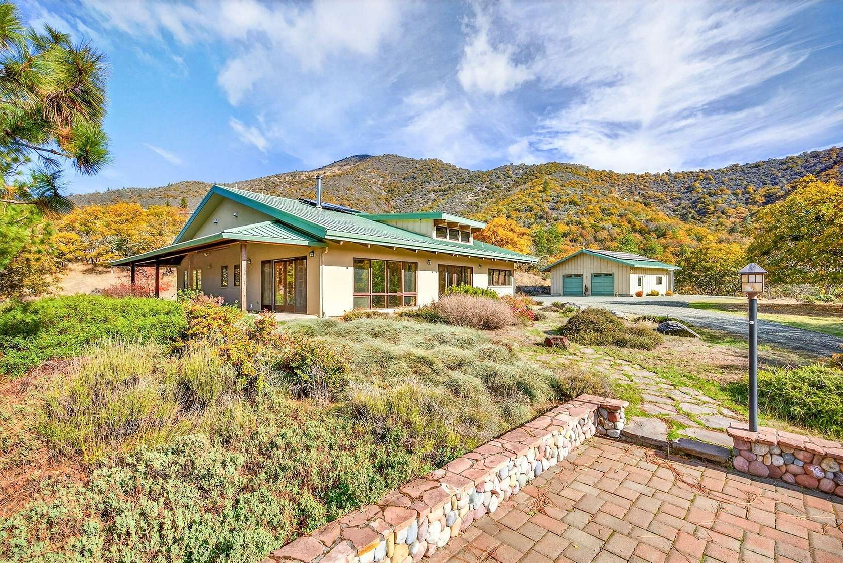 19.5 Acres of Recreational Land with Home for Sale in Grants Pass, Oregon