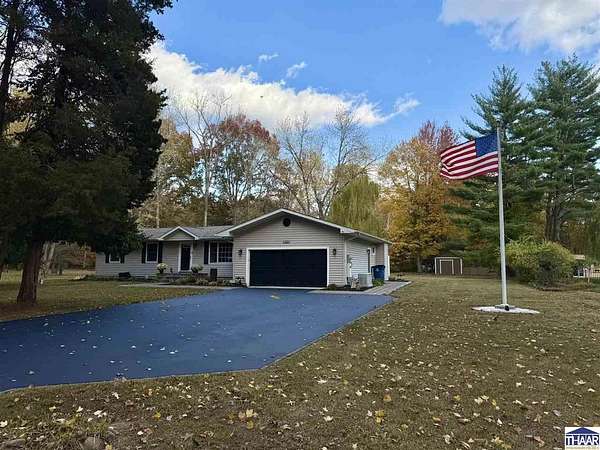 1.65 Acres of Residential Land with Home for Sale in Terre Haute, Indiana