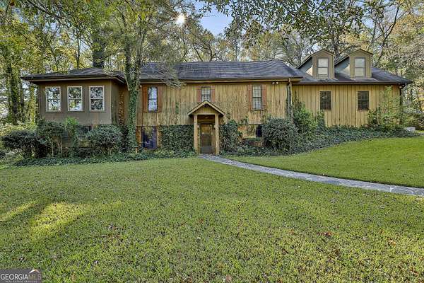 9.39 Acres of Residential Land with Home for Sale in Griffin, Georgia